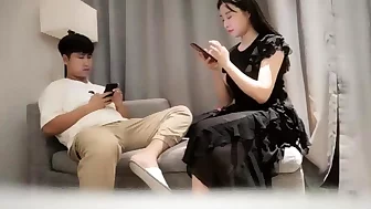 xiaobao vs black skirt