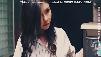 Horny Slut Mature Mom With Big Boobs Got Fucked With Busty Daughter At The Same Time On The Wedding