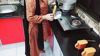 Desi Housewife Fucked Roughly In Kitchen While She Is Cooking With Hindi Audio