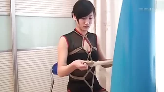 meet a self-bondage girl