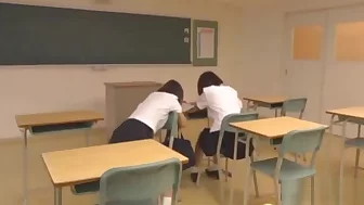 lesbian schoolgirls