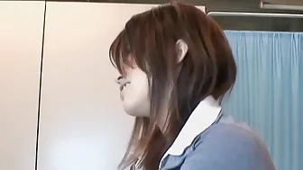 Japanese gyno video with sexy slut plugged by a hard peter